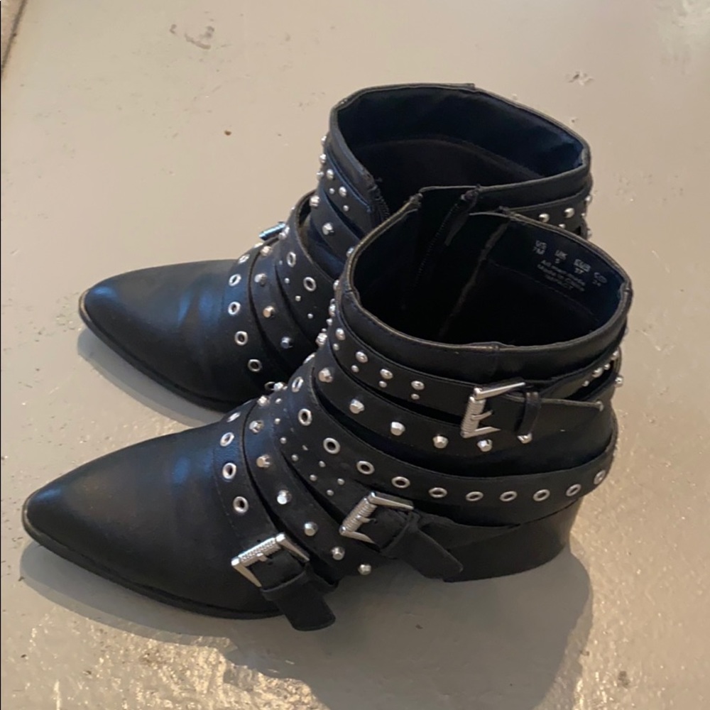 Black boots